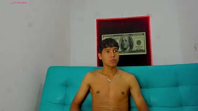 Carl-Milton live sex cam