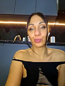 LeticiaWoods live sex cam