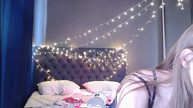 tokyomeow's cam snapshot