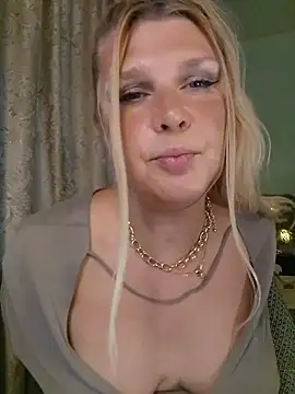 TsPostophere live sex cam