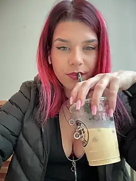 RiriRoseey's cam snapshot