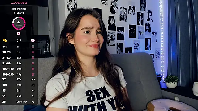 lovelyalivia's cam snapshot