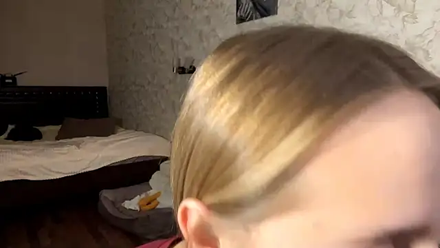 ElisabetLorney's cam snapshot