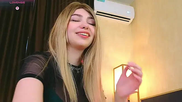 emily_wildflower's cam snapshot