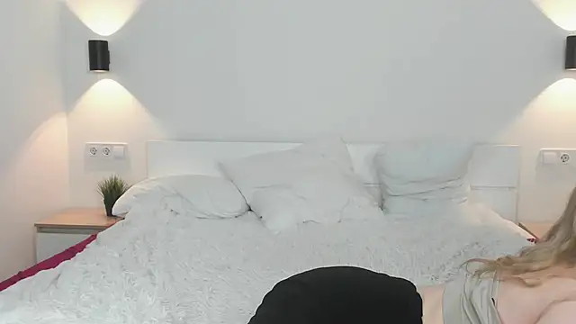 GhisllaineWestler's cam snapshot