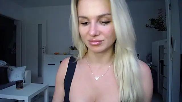 CorneliaSweet's cam snapshot