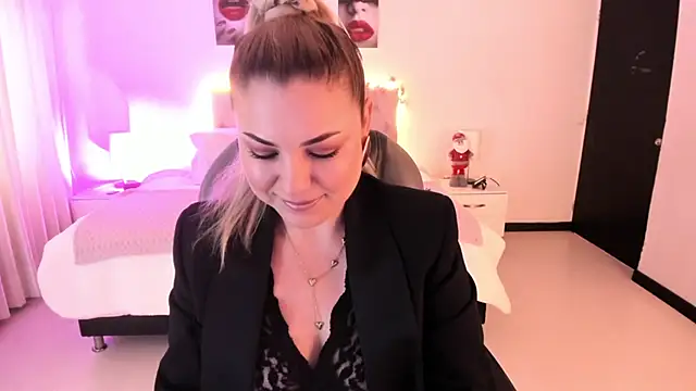 Violeta_Hotter's cam snapshot