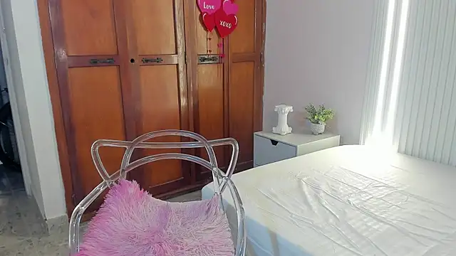 KeiraFox9's cam snapshot