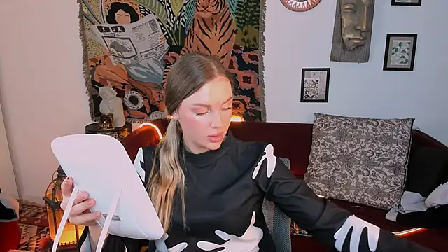 SandraLindsey's cam snapshot