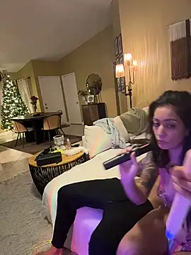 YourPlayfulCouple's cam snapshot