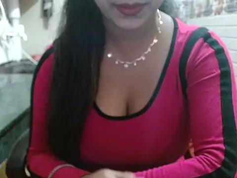 LovingPihu's cam snapshot