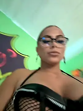 TamaraSavage live sex cam