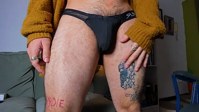 Ackerman_Eren_ live sex cam