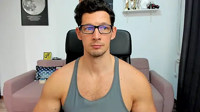 BrutusK08 live sex cam