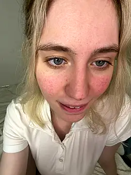 HoneyRay live sex cam