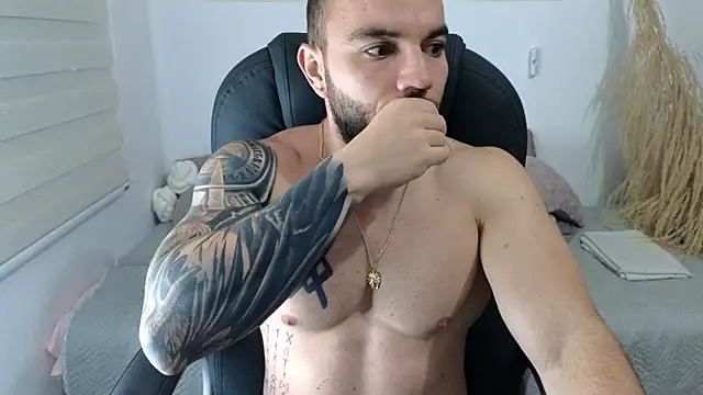 Isaac_Carter live sex cam