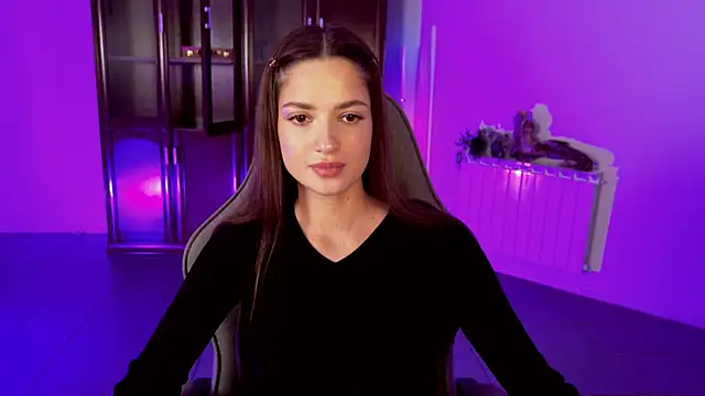 KiraVair live sex cam