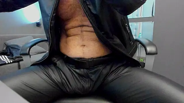 AronGrant live sex cam