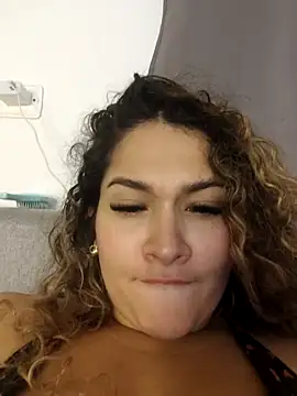 Sara_smiiith211 live sex cam