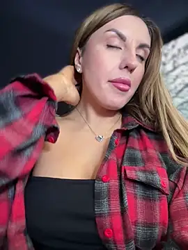 MilfNextDoor20 live sex cam