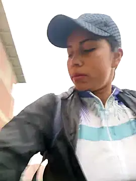 _andrea30 live sex cam