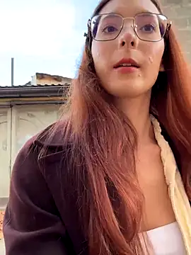 LilluKatten live sex cam