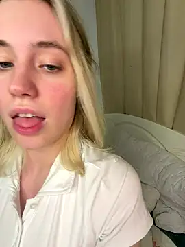 HoneyRay live sex cam