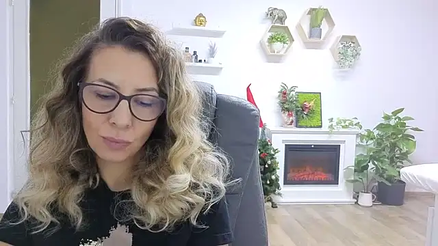 SukyGirl's cam snapshot