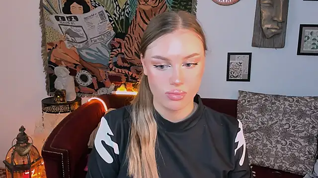 SandraLindsey's cam snapshot