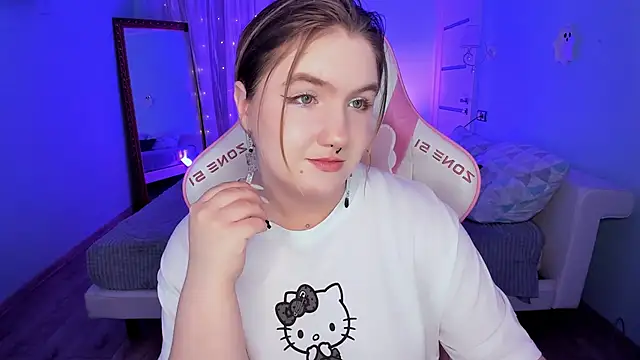 lovelyy_julia's cam snapshot