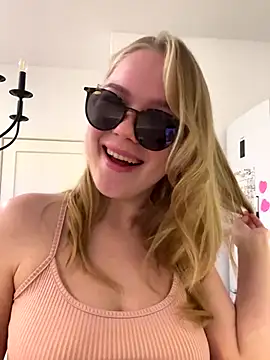 Little_Forest_ELF live sex cam