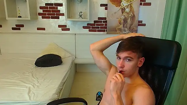 BradyFlint live sex cam