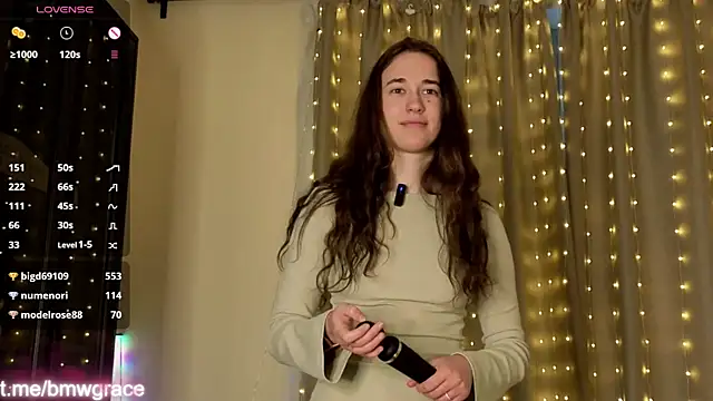 SudieNatera live sex cam