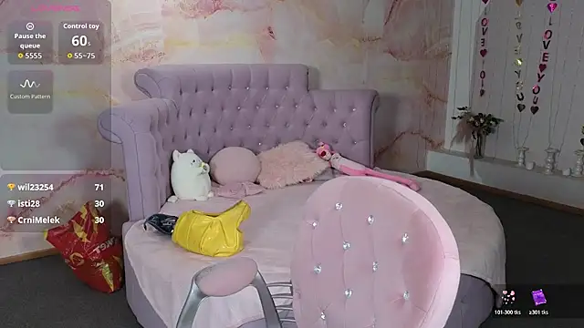 Penelope_Pinky's cam snapshot