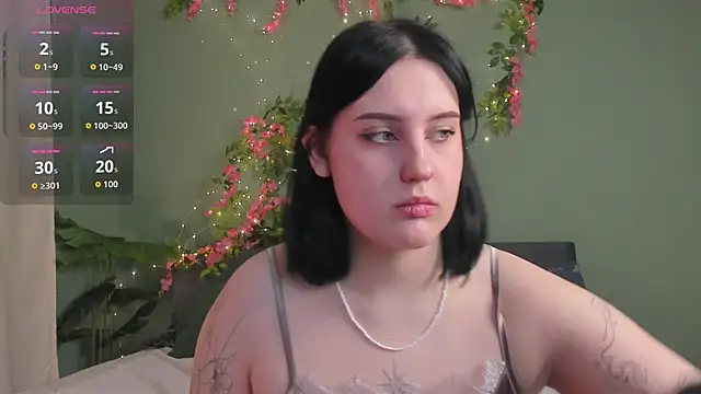 hey_tessa's cam snapshot