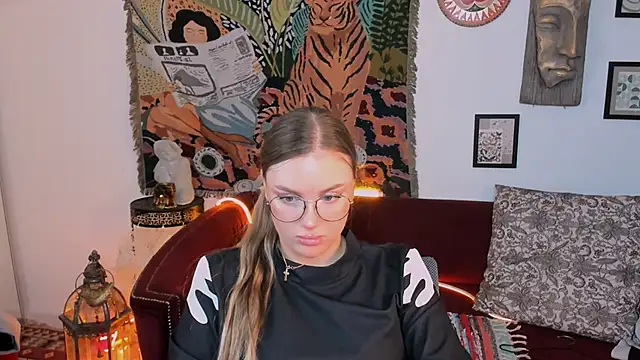 SandraLindsey's cam snapshot