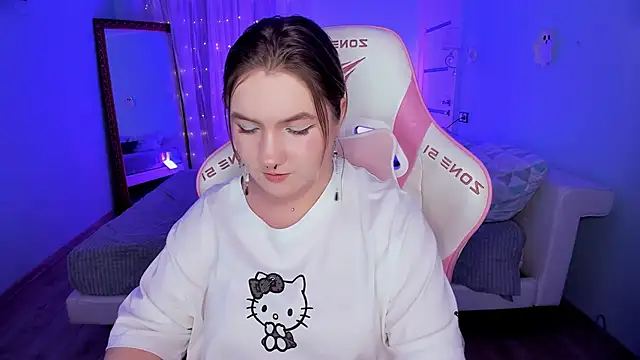 lovelyy_julia's cam snapshot