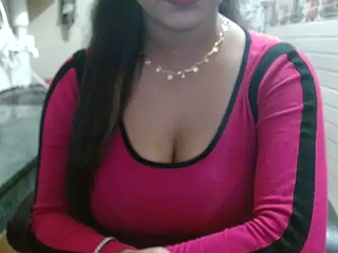 LovingPihu's cam snapshot