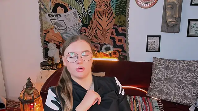 SandraLindsey's cam snapshot