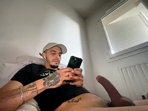 Rebeu313 live sex cam