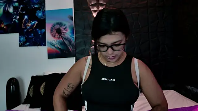 graceymilf666 live sex cam