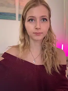 LunaRase live sex cam