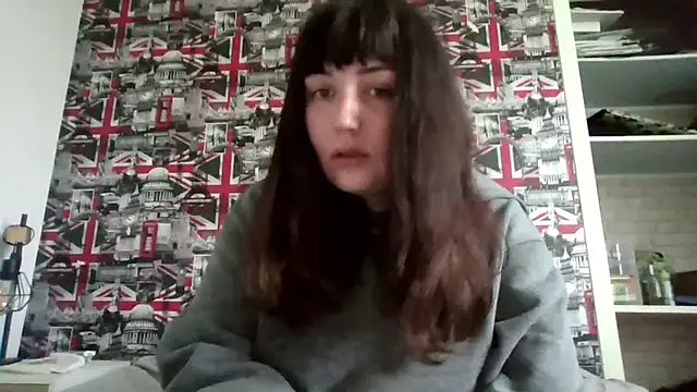 Lynylou live sex cam