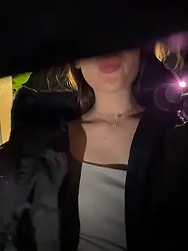 KristiRich live sex cam