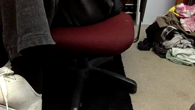 spicylaboi's cam snapshot