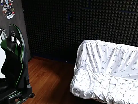 Mr_Lollipop77's cam snapshot