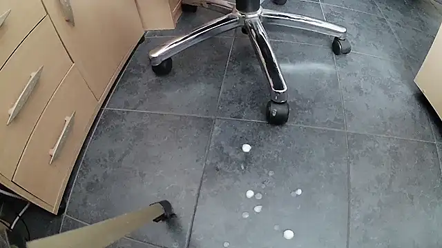 prettythickcock's cam snapshot