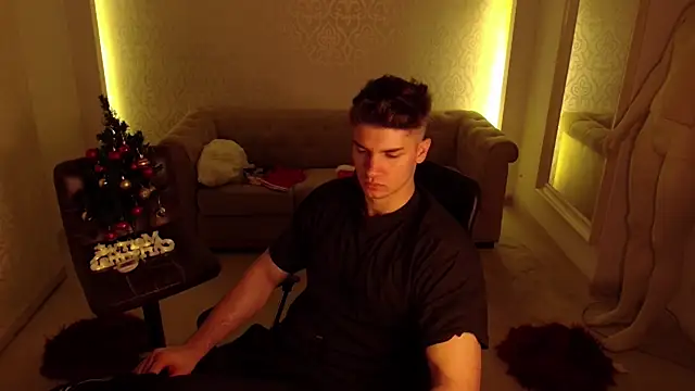 MaxKaiden live sex cam