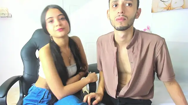 dracke_and_zara's cam snapshot