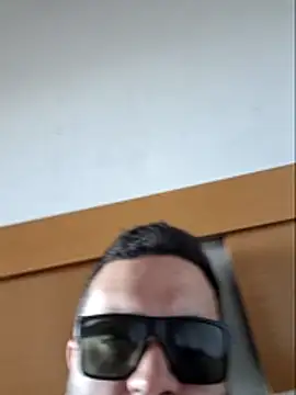 comeseucuzinh's cam snapshot